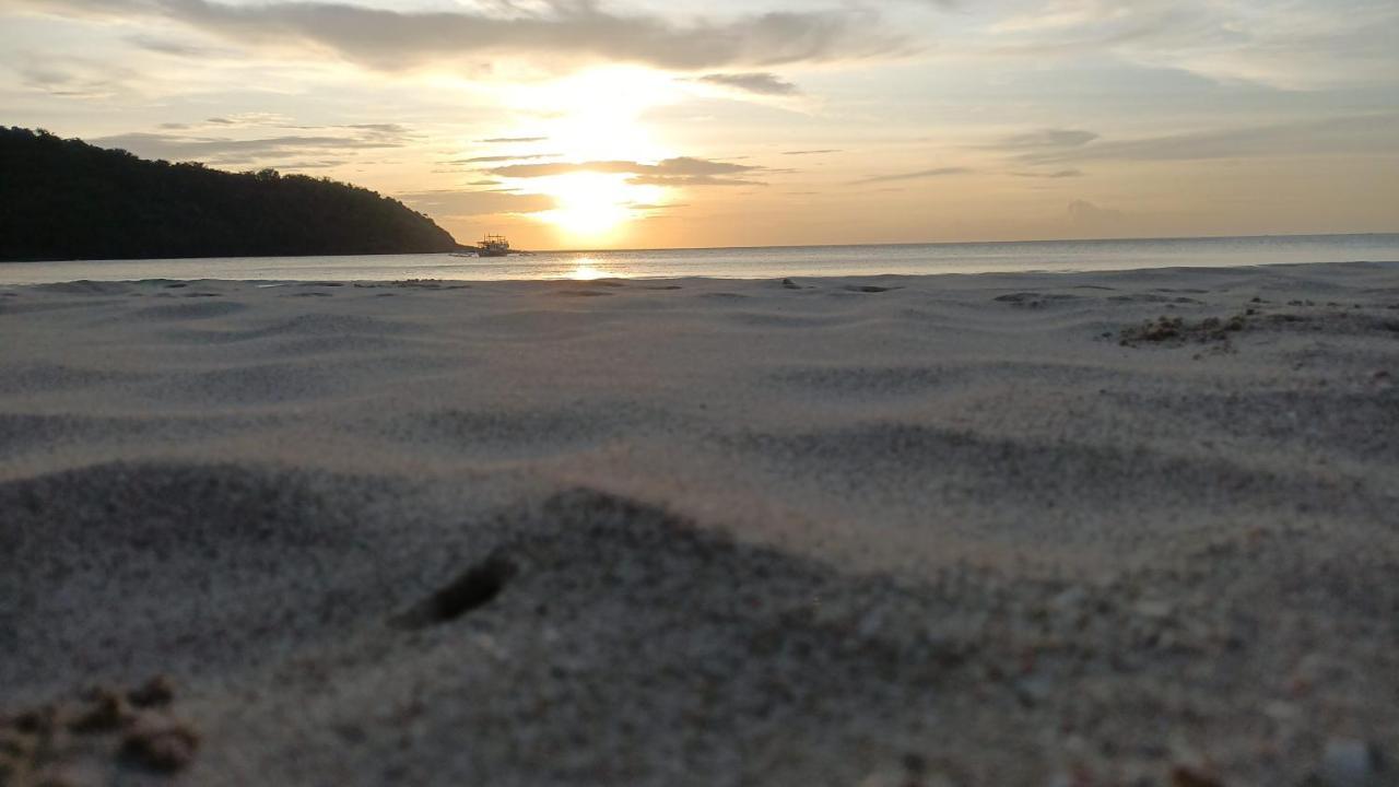 Bed and Breakfast Baybayon Sunset View Эль-Нидо Экстерьер фото